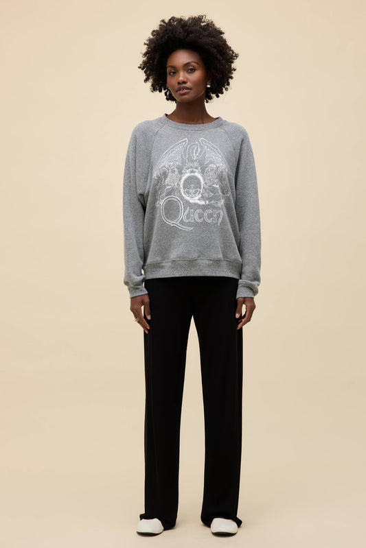 Queen Crest Vintage Raglan
Sweatshirt