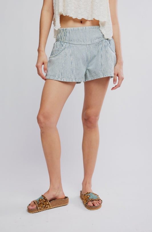 Luna Railroad Short
