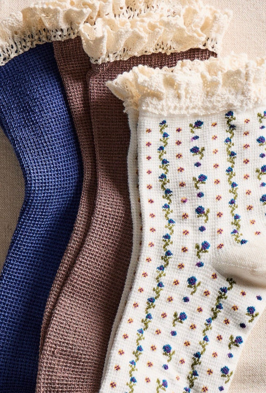 Rose Bud Waffle Knit Socks