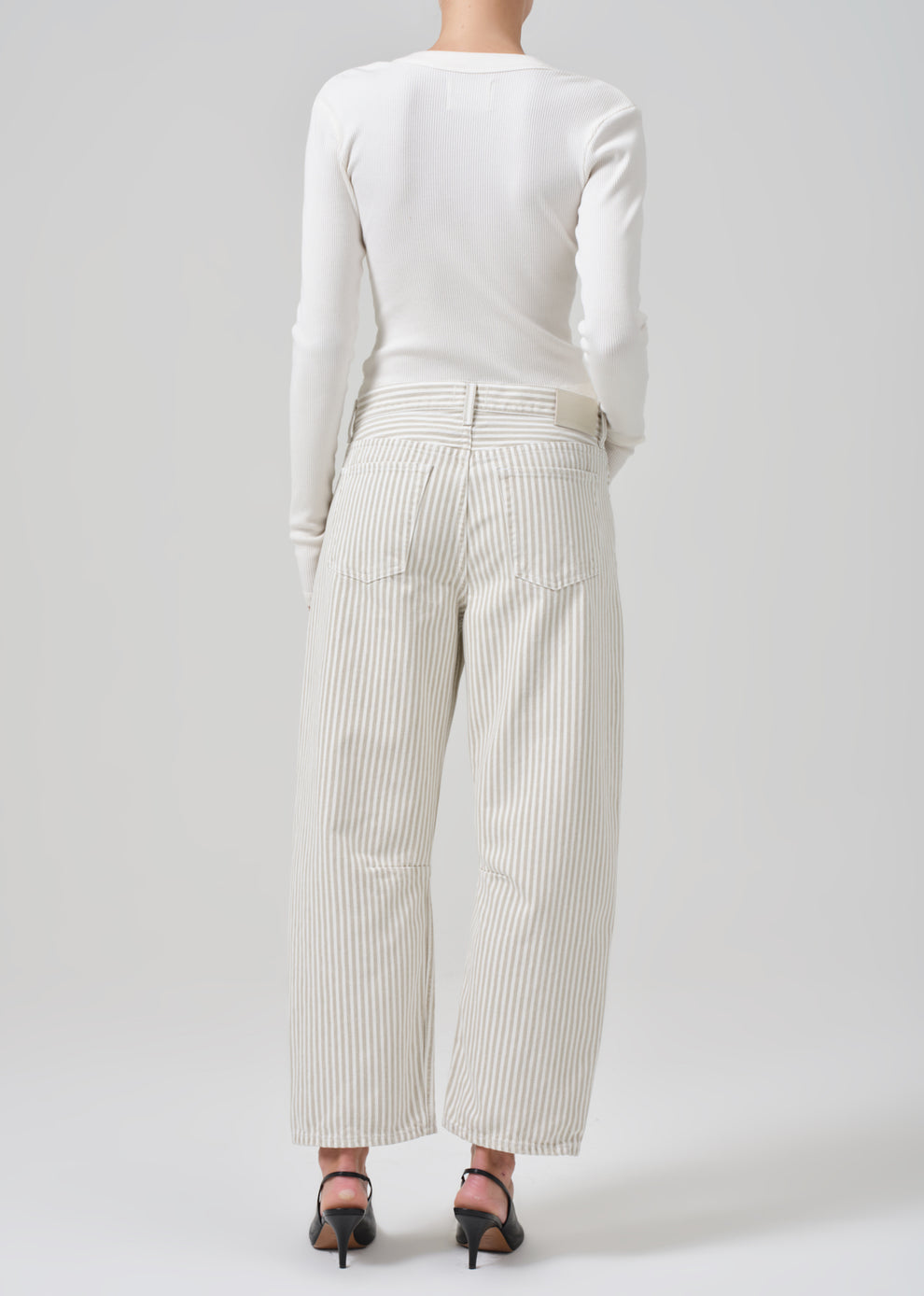 Miro Relaxed Barrel Jean