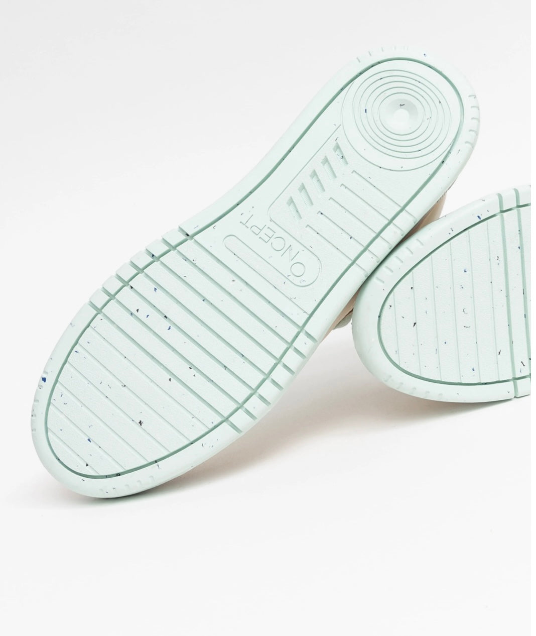 Philly Mid-Top Sneaker