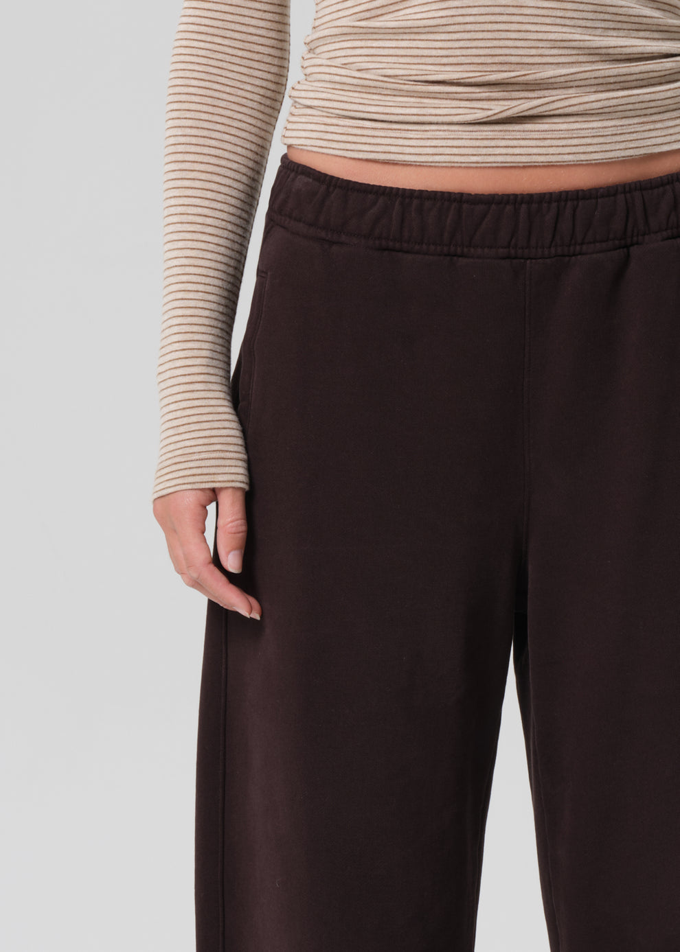 Freya Barrel Sweatpant in Chocolate