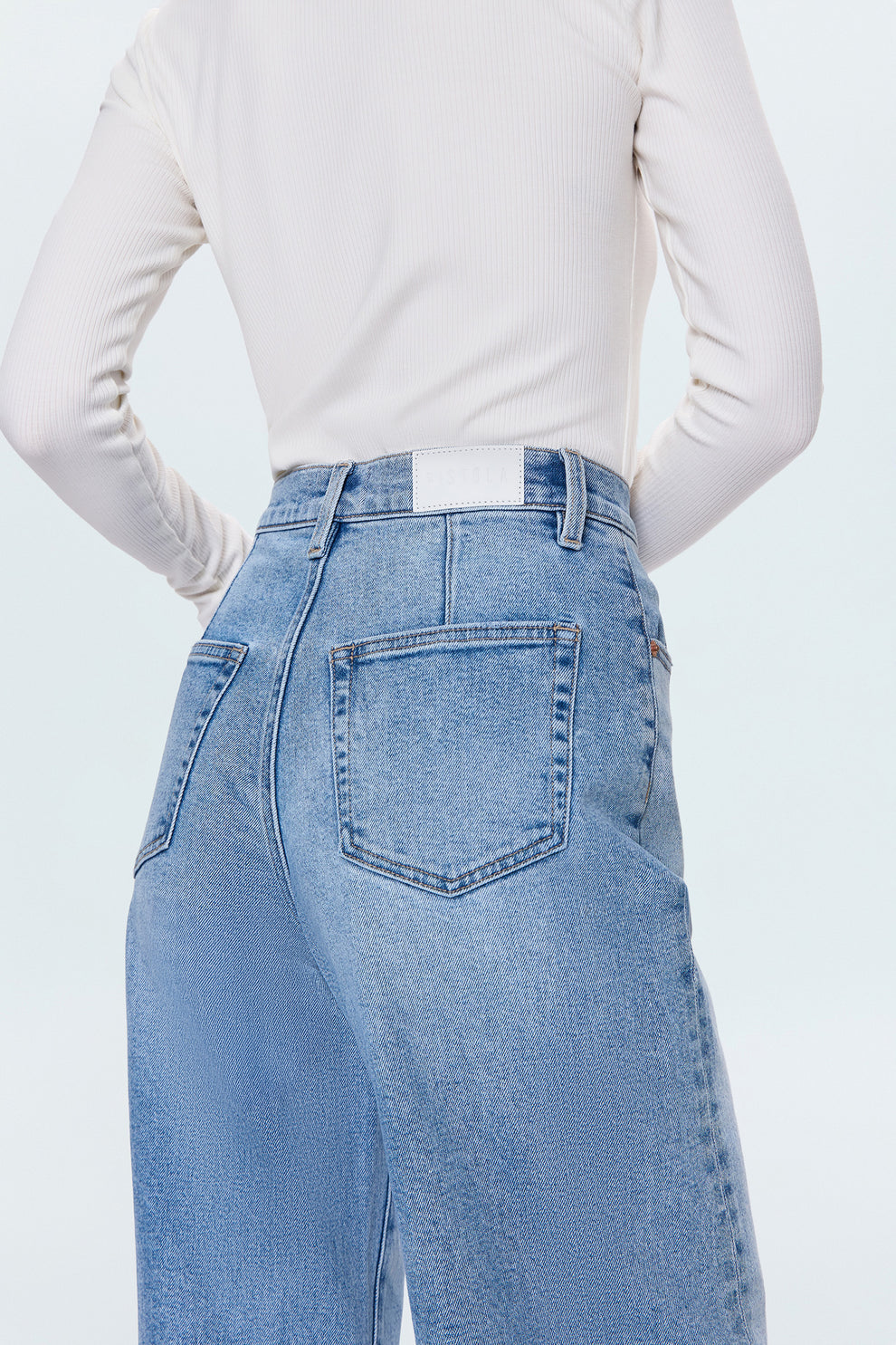 Kyra High Rise Bowed Ankle