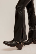 Level up Vegan Slit Boot