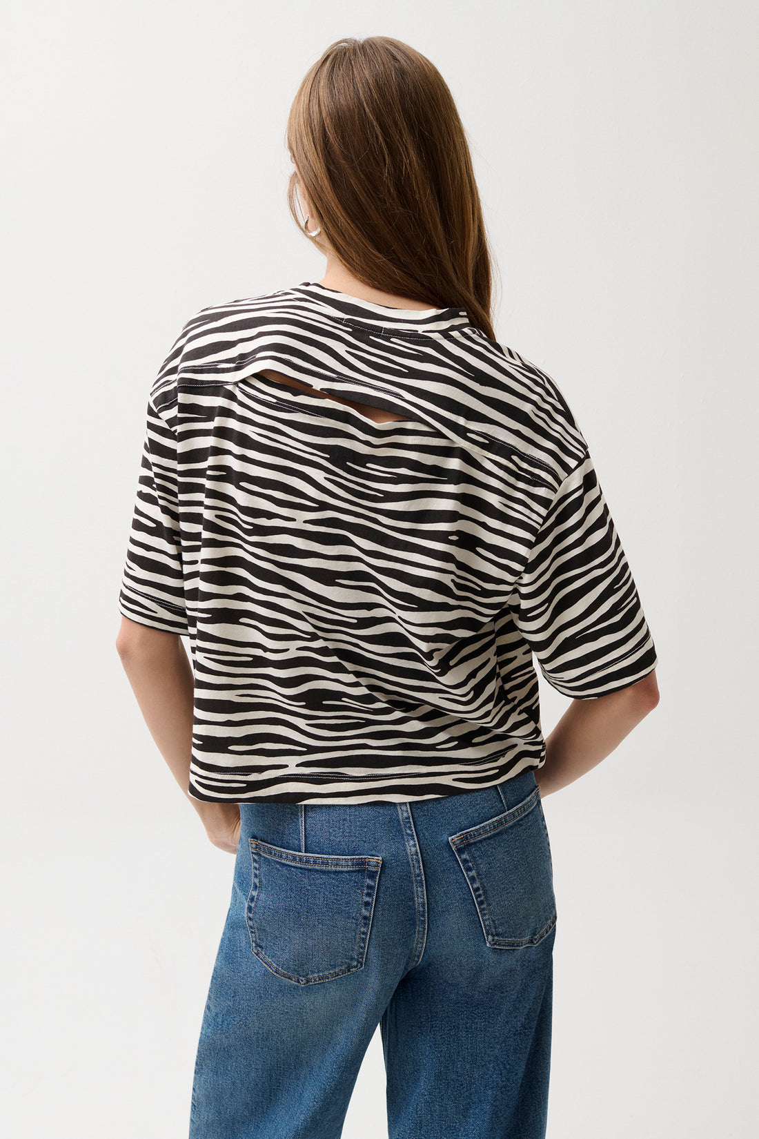 Mae Cropped Zebra Tee