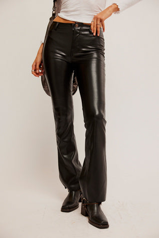 Level up Vegan Slit Boot