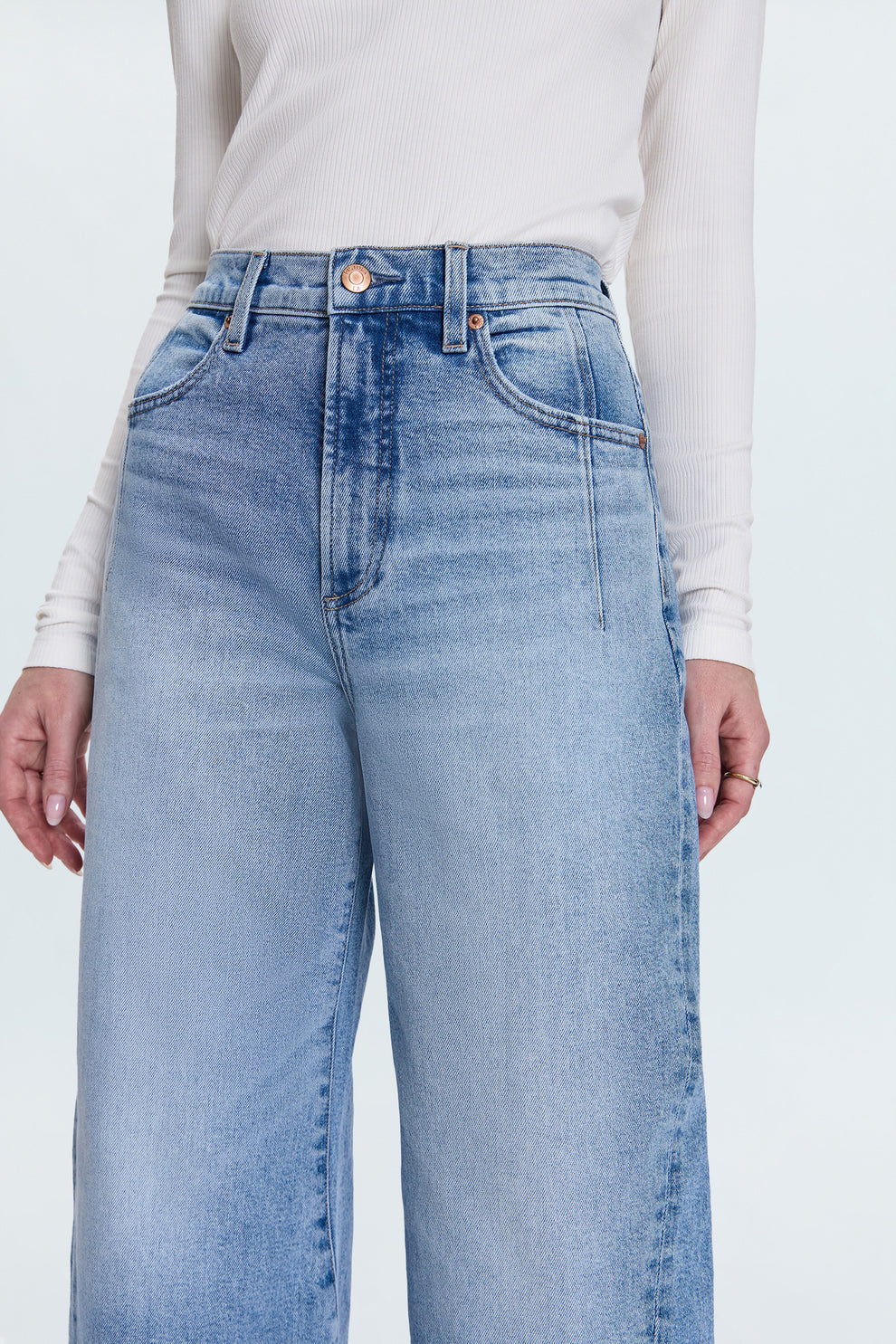 Kyra High Rise Bowed Ankle