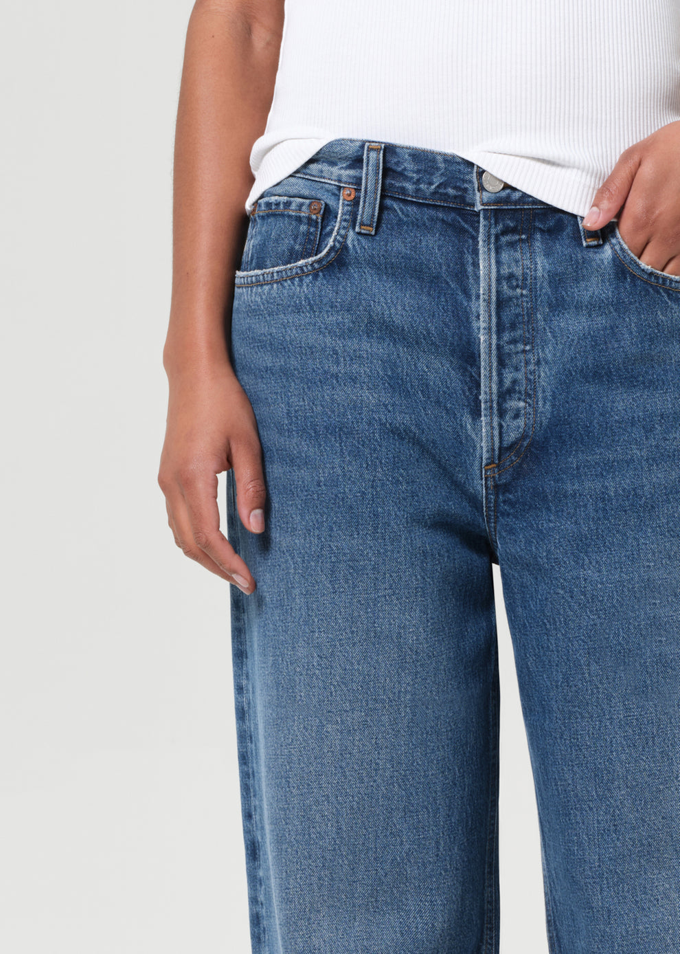 Low Slung Baggy Mid-Rise Relaxed