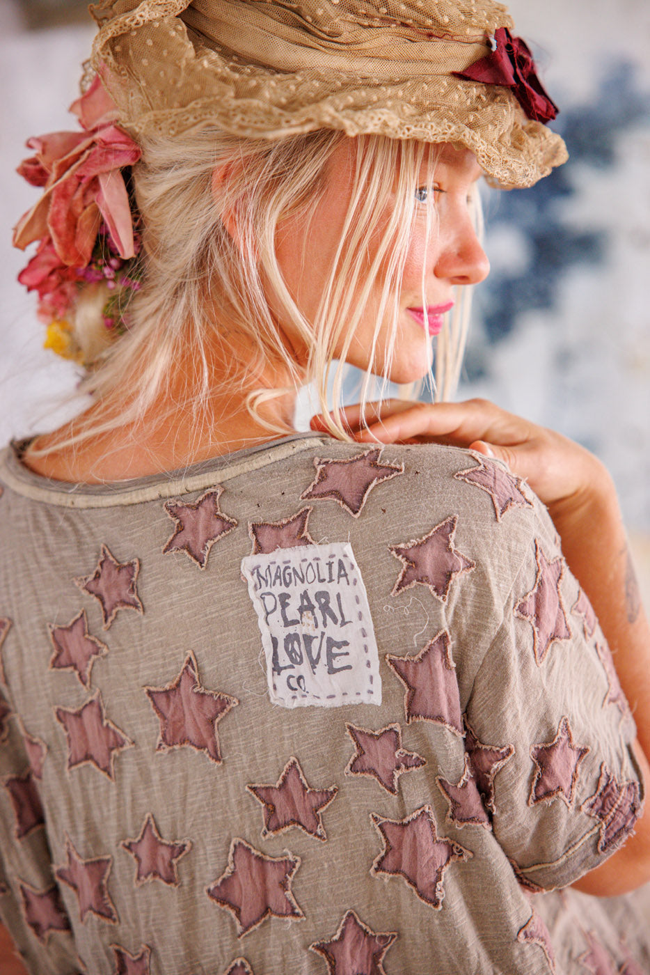 Magnolia Pearl Little Star Appliqué Tee