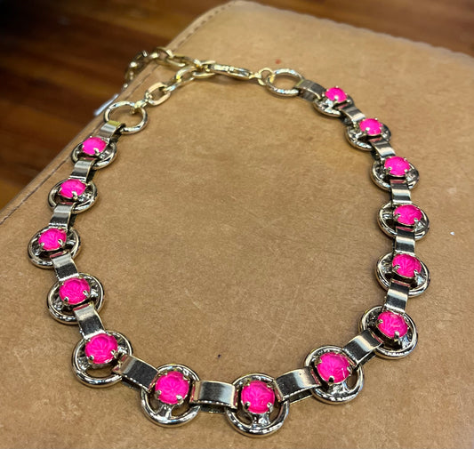 Link Necklace in Electric Pink